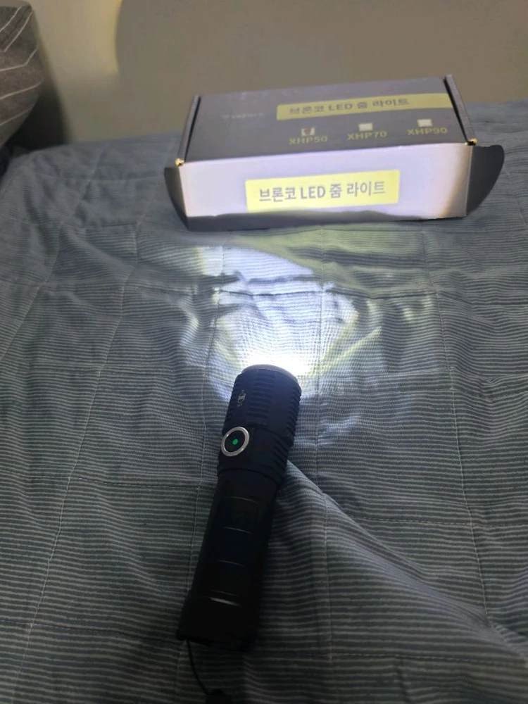 브론코 LED 줌 라이트 이미지