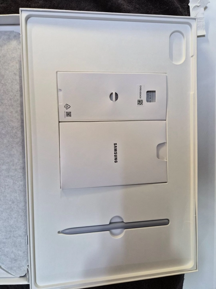 갤럭시탭S10 울트라 WIFI 256GB + 북커버 (키보드X) 박스O 이미지