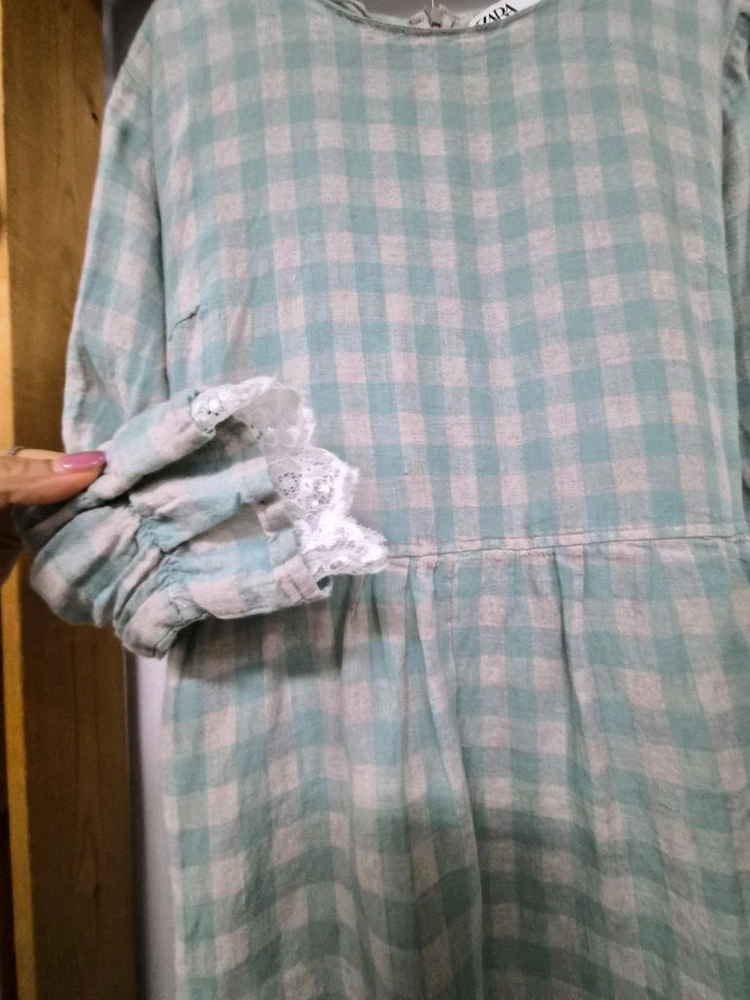 자라 면린넨 고방 체크 박시 원피스. 레이스이너스커트 이미지