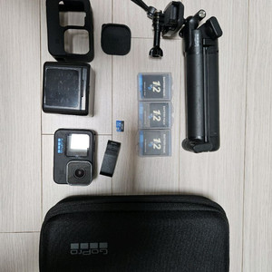 고프로 10 + 3-way + 배터리(알리) + 충전기(알리) + 메모리 128gb 이미지