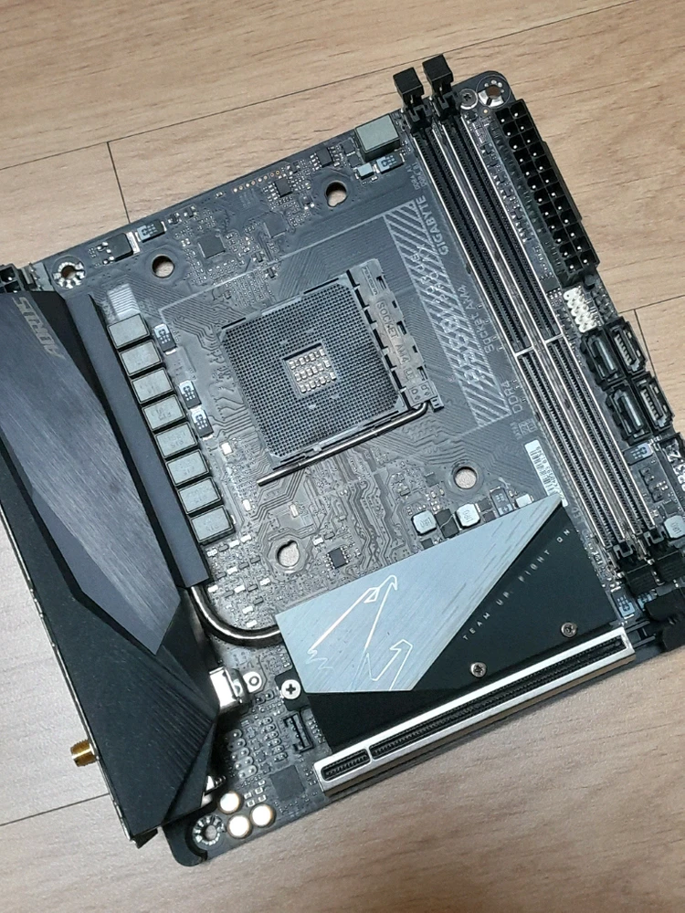 B550i AORUS PRO AX 메인보드 - 안심되는 중고거래