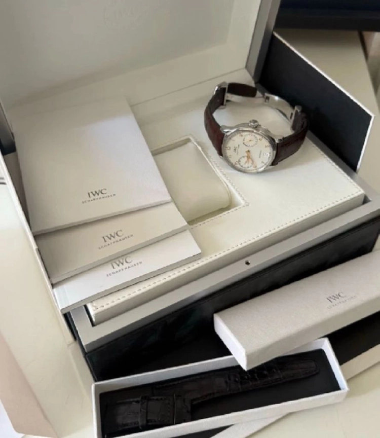 iwc 세븐데이즈 이미지