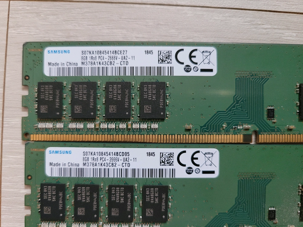 삼성 DDR4 8GB PC4-2666V 램 2개 이미지