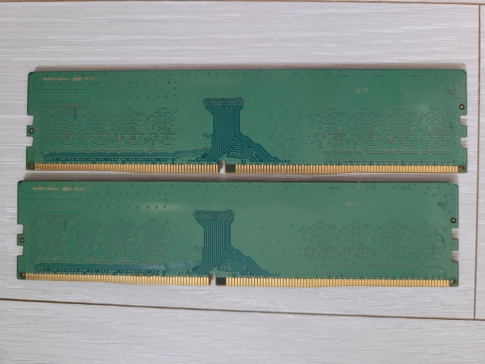 삼성 DDR4 8GB PC4-2666V 램 2개 이미지
