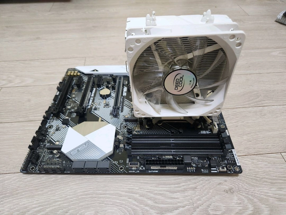 i7 9700K + Z390 팔아요 이미지