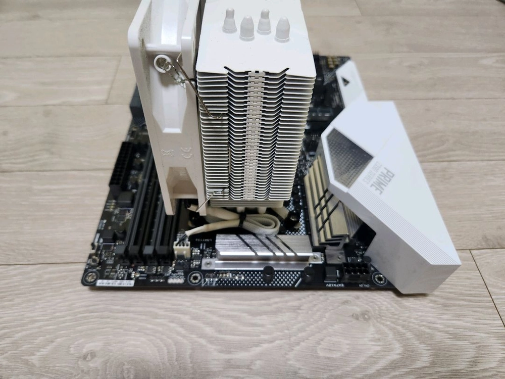 i7 9700K + Z390 팔아요 이미지