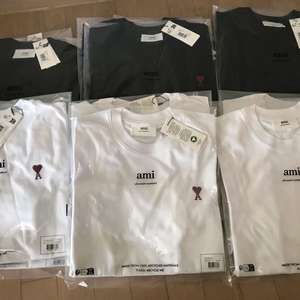 (1+1)[AMI] 아미 하트 로고 화이트/블랙 반팔 이미지