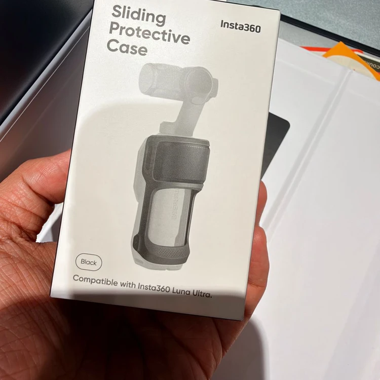 인스타360 루나울트라 + FlexiCare 2년 플랜 + 슬라이딩 보호 케이스 이미지