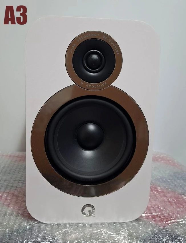 큐어쿠스틱 3030i 북쉘프스피커 화이트 Qacoustics 이미지