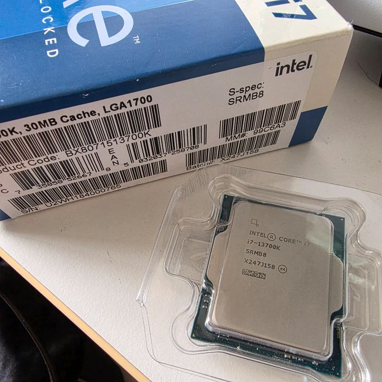 인텔 i7 13700K 중고제품 판매 이미지
