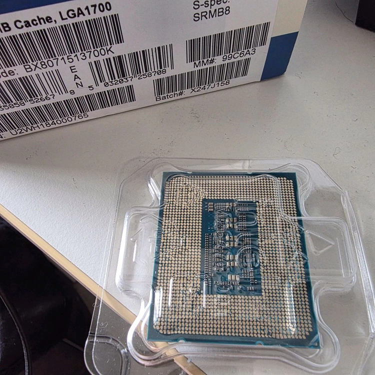 인텔 i7 13700K 중고제품 판매 이미지