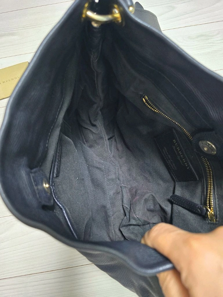 버버리 그레이니 가죽 크로스백 정품 운포 이미지