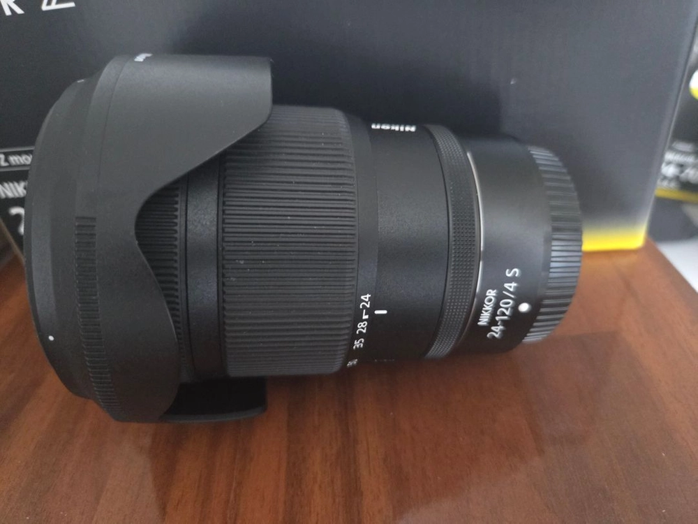 [신동급] Z마운트 24-120mm f/4 S 렌즈 이미지
