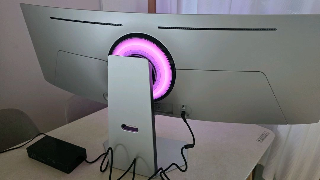 삼성 오디세이 G9 OLED 49인치 게이밍 모니터 이미지