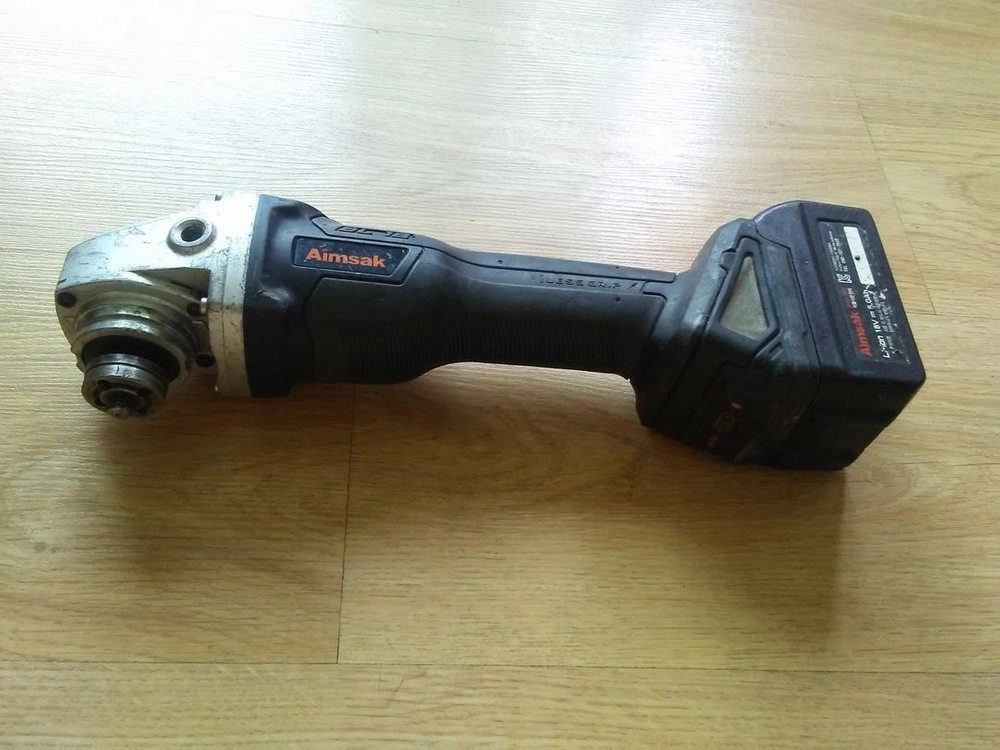 아임삭 18v 충전 그라인더 BL18G60 + 5A 배터리 - 안심되는 중고거래