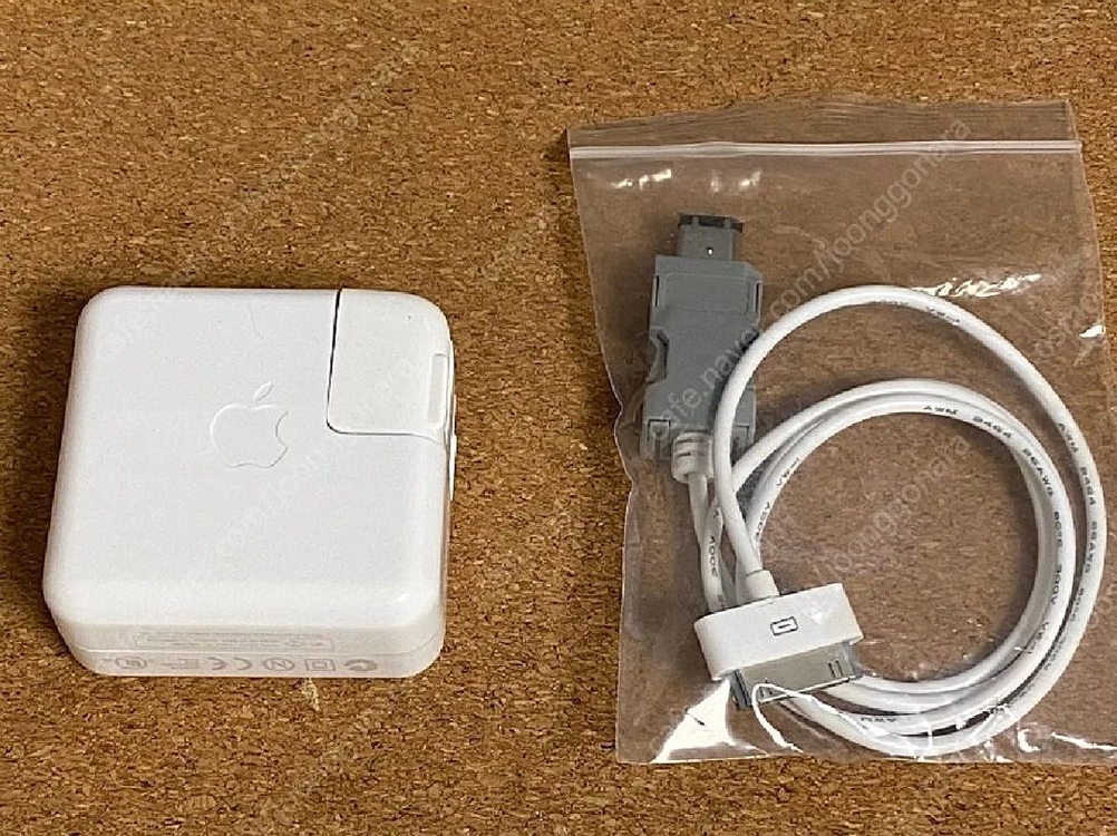 애플 아이팟 곰발팟 정품 충전기 케이블 30핀 파이어와이어 Firewire A1070 이미지