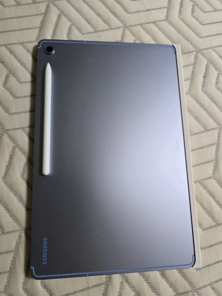 갤럭시탭S10FE 플러스 128gb wifi 키보드포함 이미지