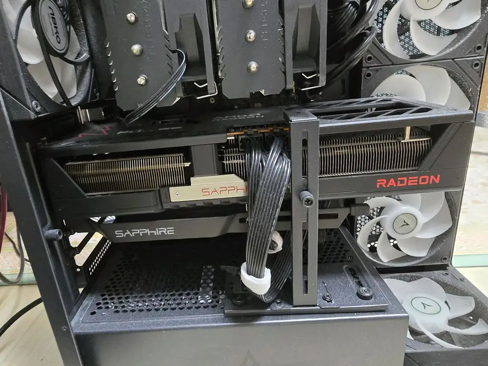 R7 7700/Rx9070xt 16g 3팬(4K 추천) 본체 팝니다. - 안심되는 중고거래