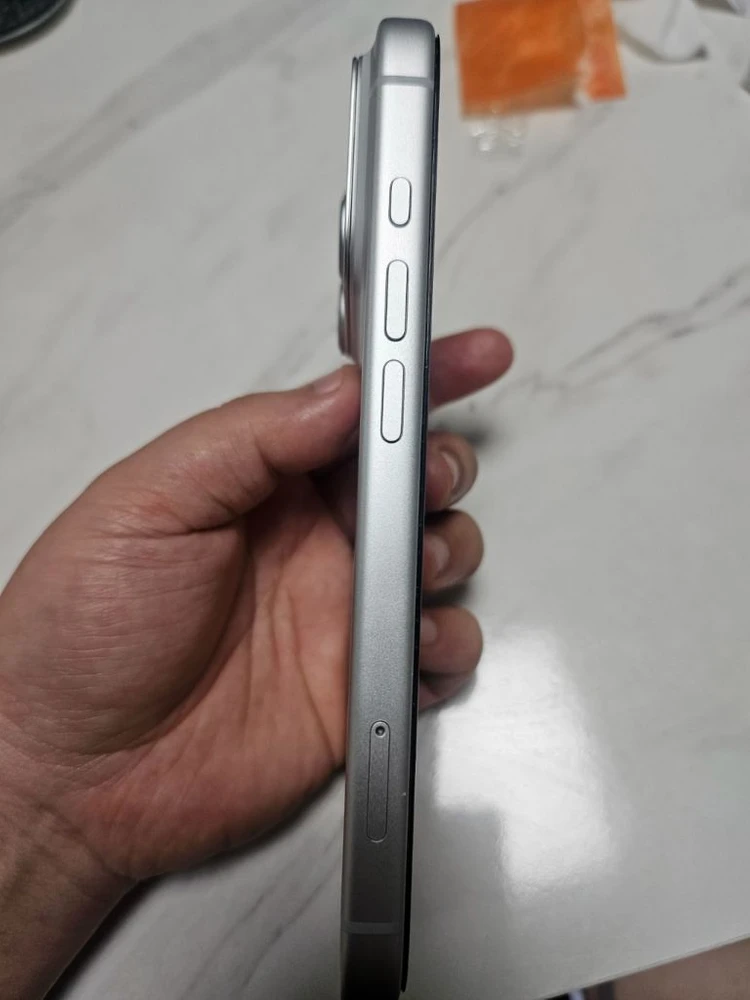 아이폰 17프로 256GB 실버 이미지
