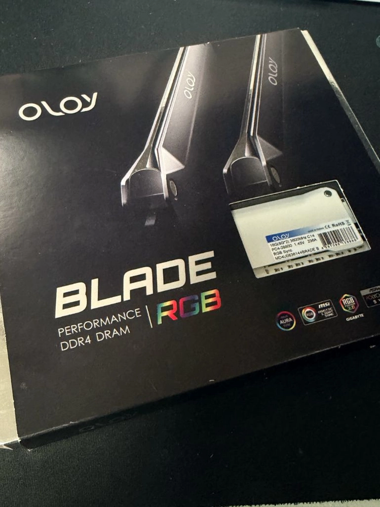 oloy ddr4 3600hz cl14 팔아요 이미지