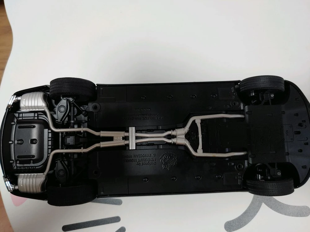 1:18 eq900 이미지