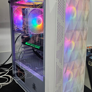 i3 10100F / 32GB / GTX 1060 6G / SSD 500G 화이트 게이밍 PC 이미지