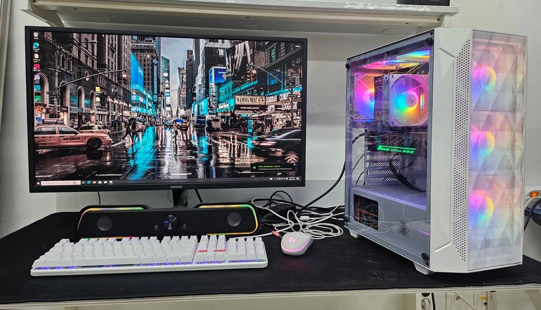 i3 10100F / 32GB / GTX 1060 6G / SSD 500G 화이트 게이밍 PC 이미지