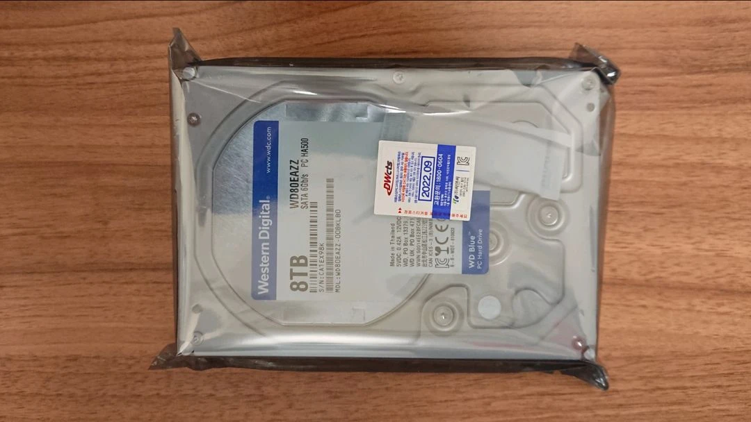 WD HDD 8TB WD80EAZZ 팔아요. 이미지