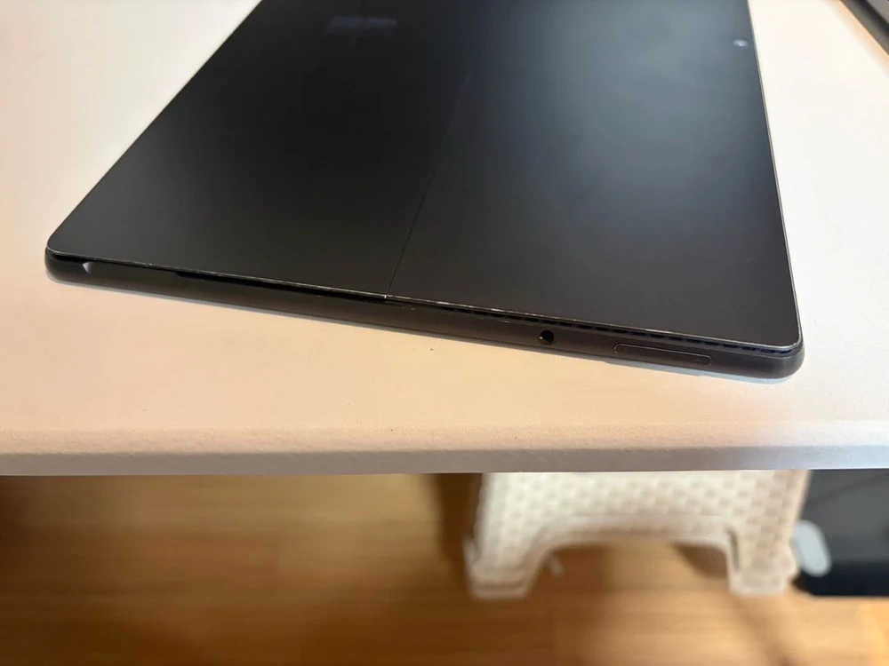 서피스 프로 8 블랙 8GB 256GB 이미지