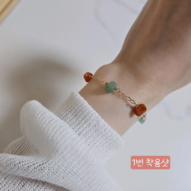 [새상품, 핸드메이드] 조약돌 비즈 팔찌 이미지