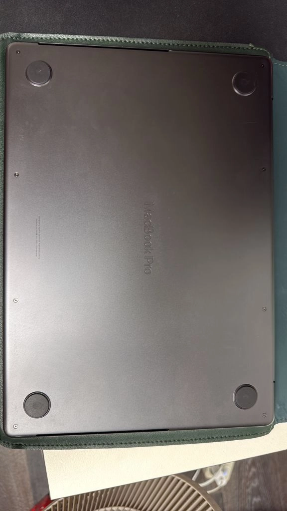 맥북프로 macbook pro 14 m3 pro 14인치 이미지