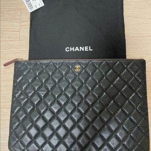샤넬 캐비어 클러치 라지 이미지