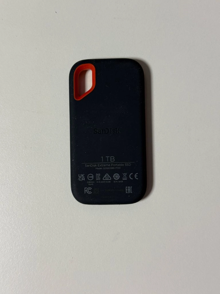 샌디스크 익스트림 휴대용 SSD 1TB 이미지