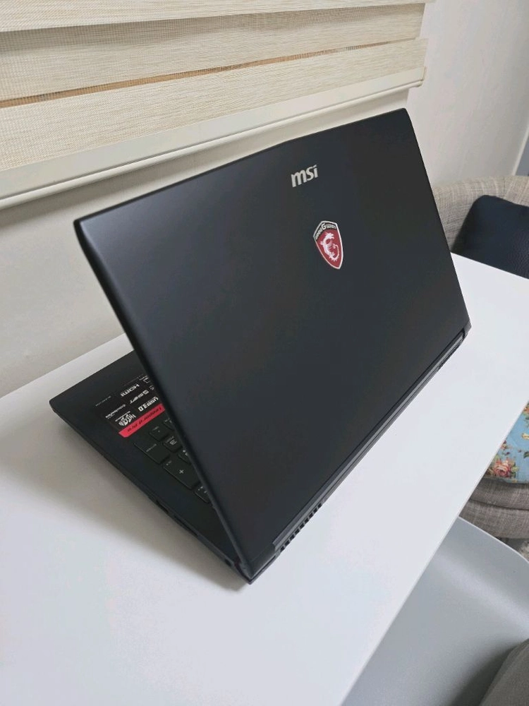 15인치 MSI 고성능 i7 사무/게이밍 노트북(16GB,1.25TB) 이미지