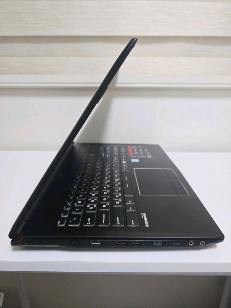 15인치 MSI 고성능 i7 사무/게이밍 노트북(16GB,1.25TB) 이미지