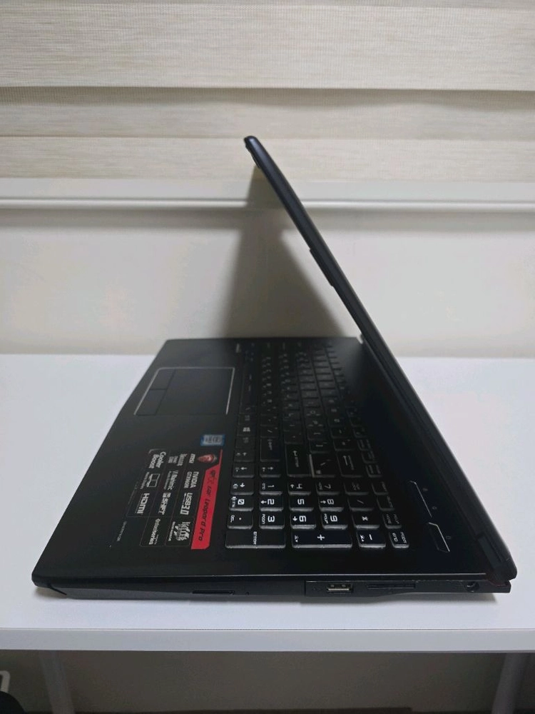 15인치 MSI 고성능 i7 사무/게이밍 노트북(16GB,1.25TB) 이미지