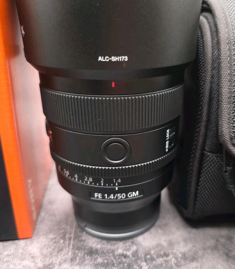 소니 FE 50mm F1.4 GM 렌즈 특S급 이미지