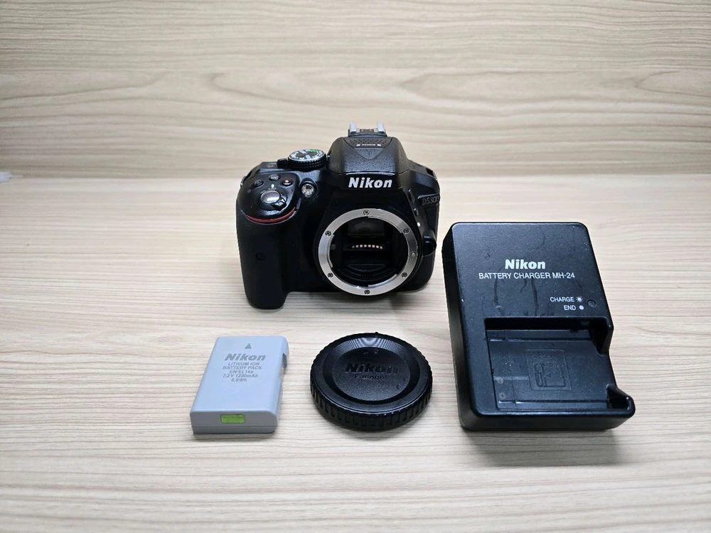 니콘 D5300 급처합니다 - 안심되는 중고거래