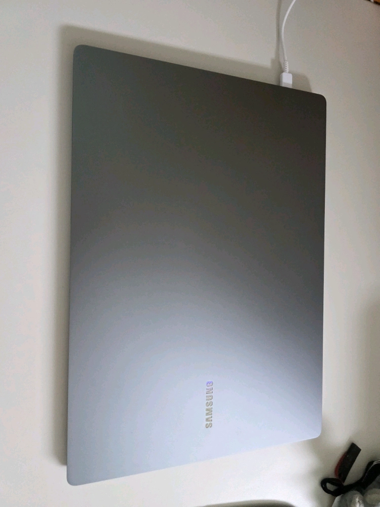 신품급 갤럭시 북5프로 노트북 울트라5 16램 SSD 512GB 이미지