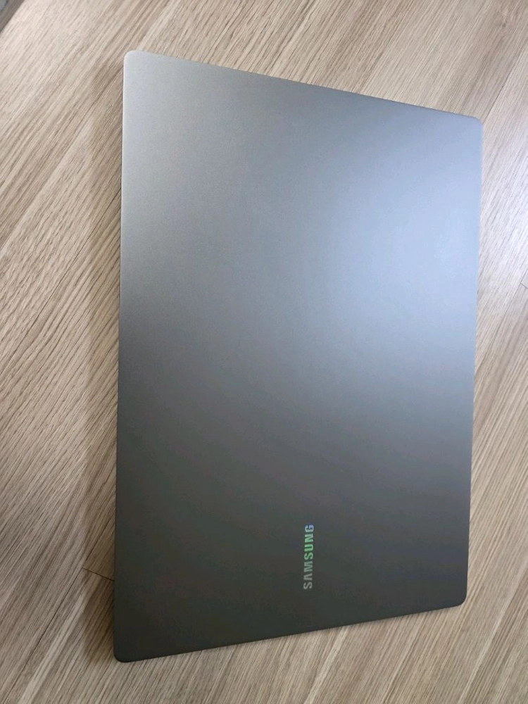 신품급 갤럭시 북5프로 노트북 울트라5 16램 SSD 512GB 이미지
