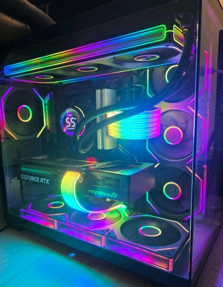 라이젠7 9800X3D RTX5070TI 하이엔드본체 팝니다 이미지