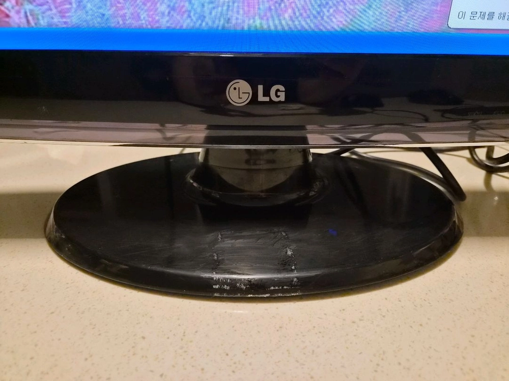 LG FLATRON W2753VC-PF 27인치 모니터 이미지