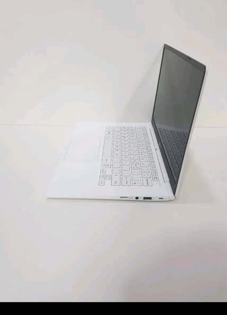 lg 초경량 슬림/고사양 노트북 이미지
