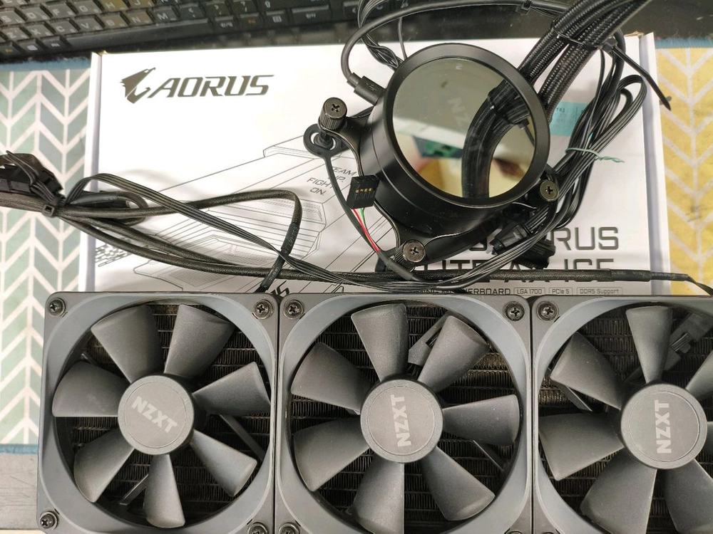 정품i9-14900kf, z790, x79크라켄수냉 이미지