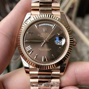 롤렉스 데이데이트 브라운 다이얼 로즈골드 금통 40mm 텅스텐 무게구현 이미지