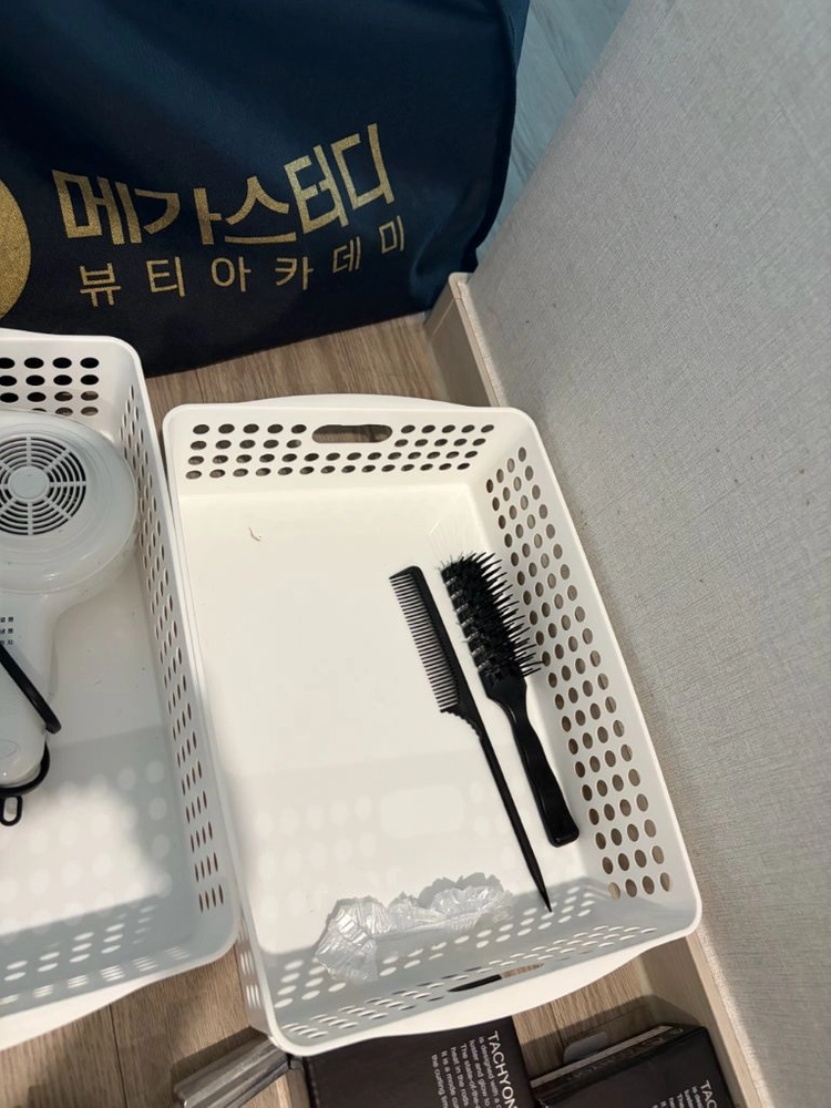 미용실 장비 세트 이미지