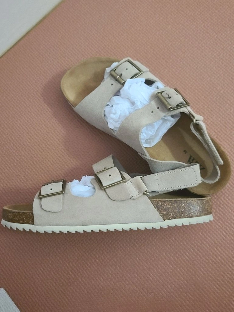 Zara 자라 봄여름 스웨이드 버클 샌들 36 베이지 버켄스탁 디자인 / 써스데이아일랜드 망고 한섬 시슬리 이미지