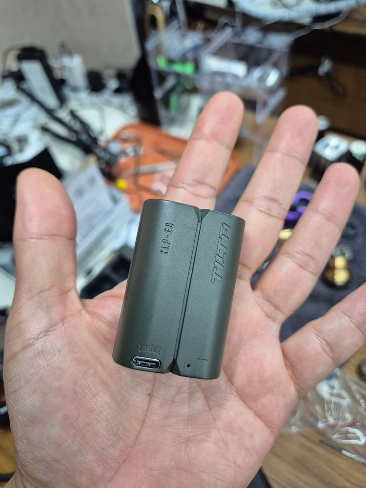 파격> 캐논 eos r5m2 + 틸타배터리 + 50mm 1.4 vcm + 노바칩스b 660gb + 고독스v100c 이미지