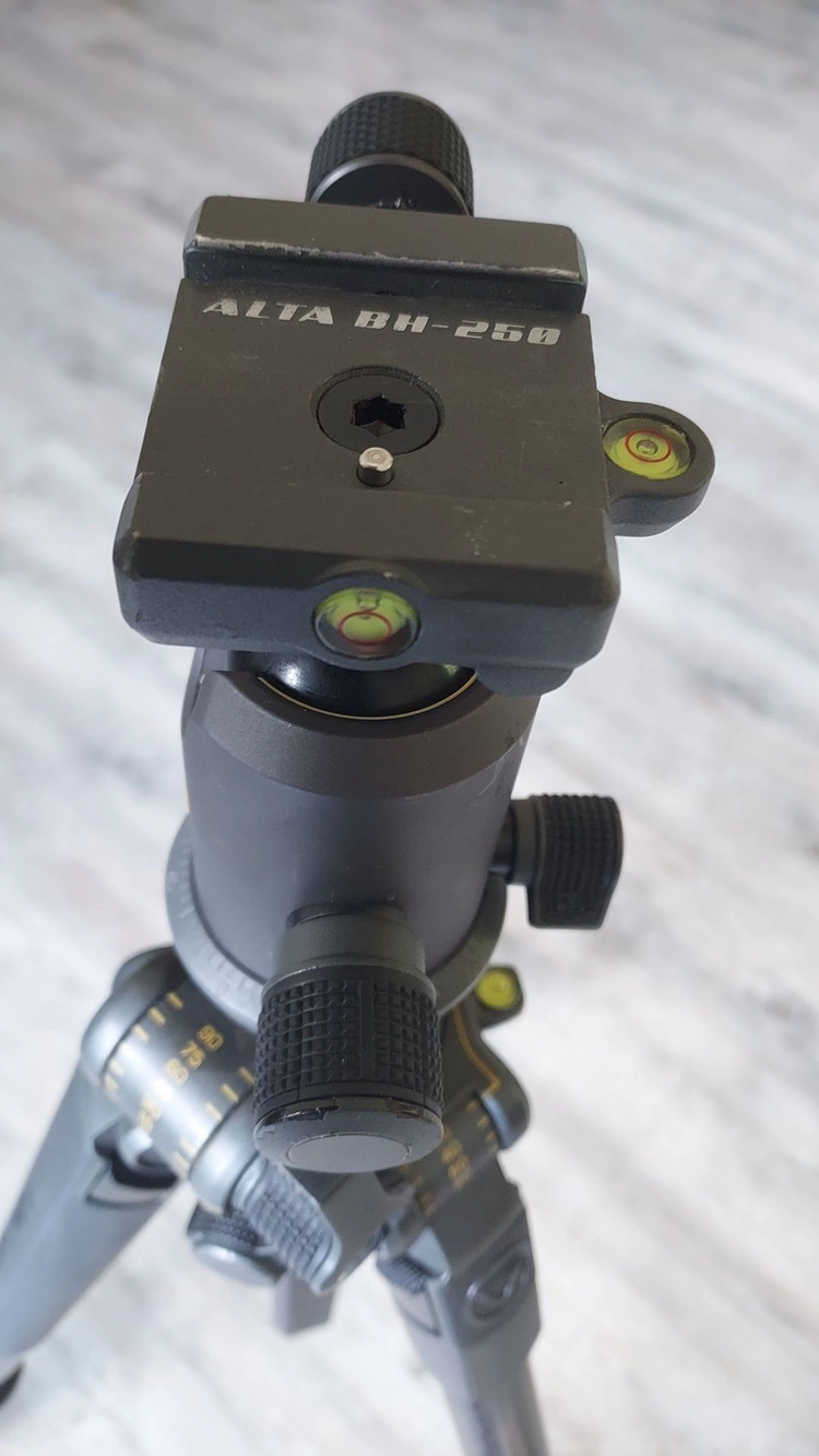 뱅가드 삼각대 알타 프로 ALTA PRO2+ 264CT 카본(카메라 삼각대 + 볼헤드 세트) 이미지