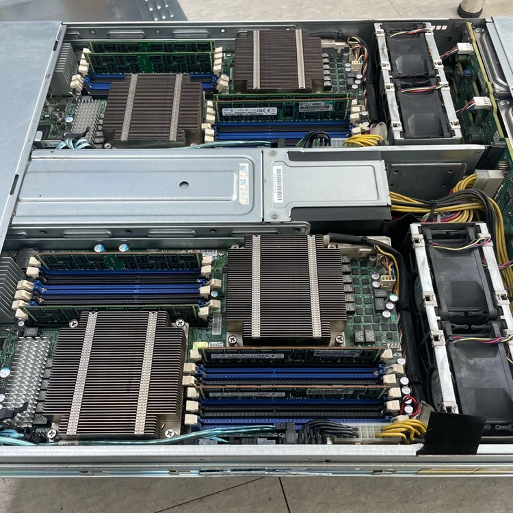 슈퍼마이크로 2U 4노드 서버 | Xeon X5690·ECC 64GB·500GB HDD 4개 - 안심되는 중고거래